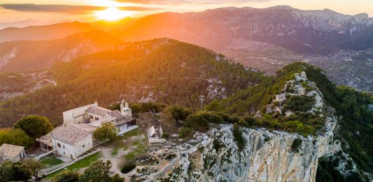 En marcha la primera excavación arqueológica en el Castillo de Alaró para preparar su restauración