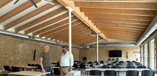 El refugio de Galatzó estrena una sala multifuncional para actividades culturales y medioambientales