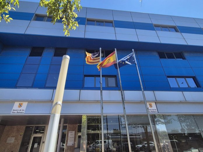 El Govern inicia en septiembre la formación en lengua catalana para los empleados públicos con más de mil plazas