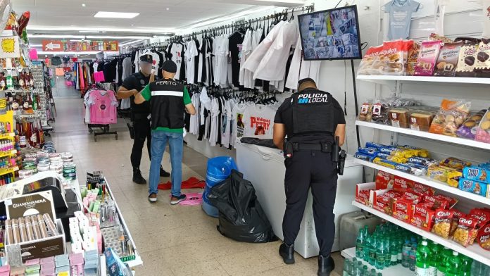 Macrooperativo en Platja de Palma: la Policía Local interviene cerca de 6.000 objetos falsificados
