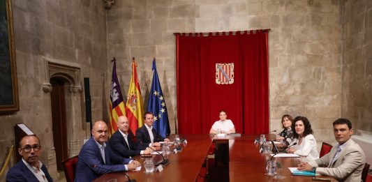El Govern y los consells insulars recurrirán el Real Decreto de reparto de menores migrantes y pedirán su suspensión cautelar