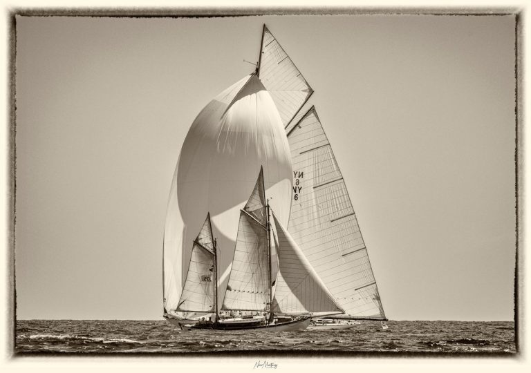 La Regata Illes Balears Clàssics abre su agenda cultural con una exposición de Nico Martínez