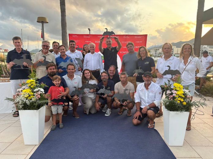 El Trofeo Cormorán corona a sus vencedores en una regata final histórica