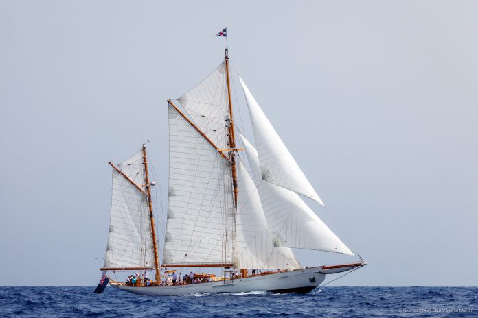 Cariad: un coloso de 130 años brilla en la Copa del Rey Repsol de Barcos de Época
