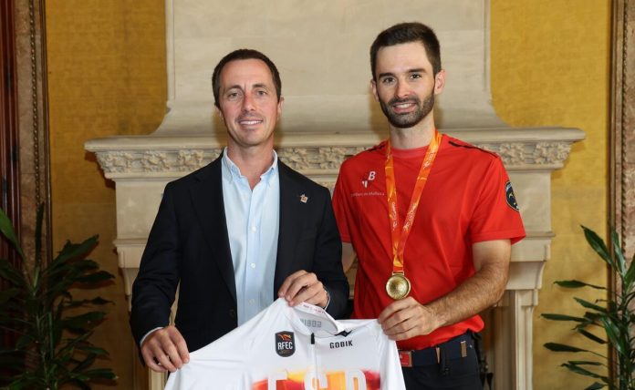 Mallorca homenajea al bombero Lluís Borràs, campeón de España de CRI Máster 30