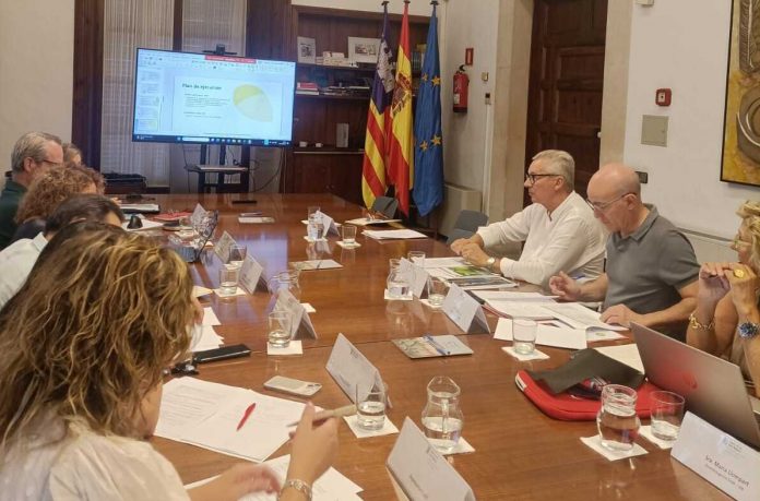 Govern y agentes sociales impulsan el Plan Integral de Excelencia Profesional del Sector Turístico