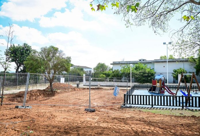 Infraestructures remodela el área de juegos de Cap Enderrocat e inicia la ampliación del parque de Son Ximelis en Son Roca