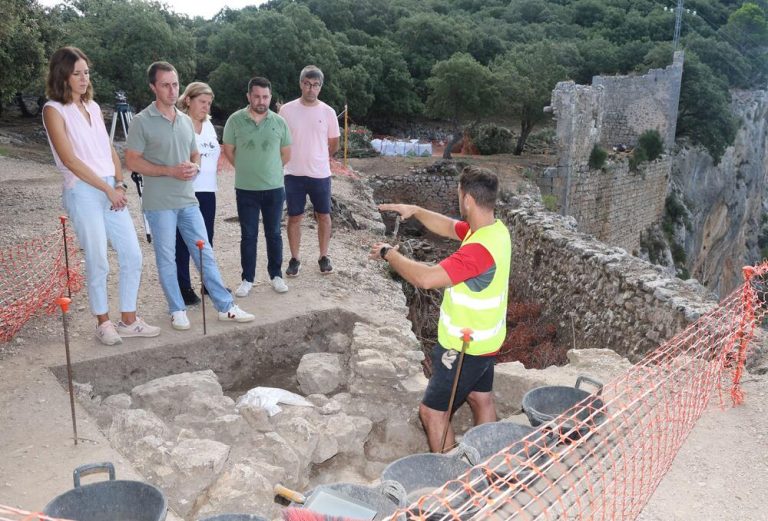 Avanzan las excavaciones arqueológicas en el Castell d’Alaró