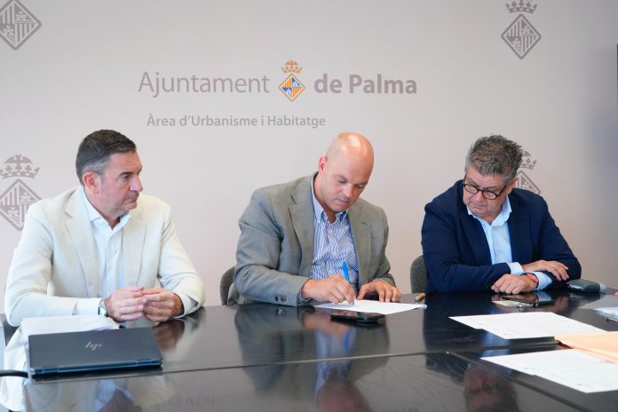 Cort firma las escrituras para construir los primeros pisos de alquiler a precio limitado del Plan de Choque de Vivienda