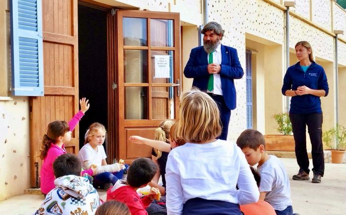 Aumenta en un 60% «Una nit a la Serra» y ofrece 34 estancias escolares gratuitas en refugios este curso
