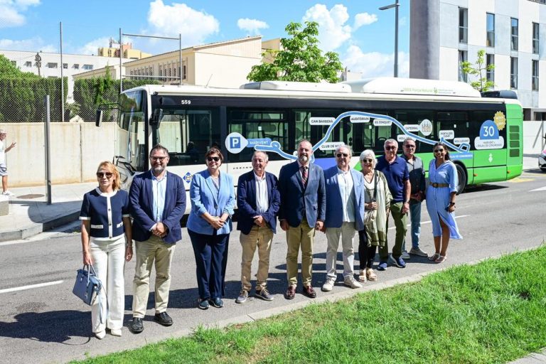 La EMT Palma estrena la nueva línea L30 que conecta Marivent con el Palacio de Congresos