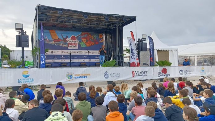 “Tous avec Hugo”: el regatista mallorquín se prepara en Les Sables d’Olonne para su cuarta Mini Transat