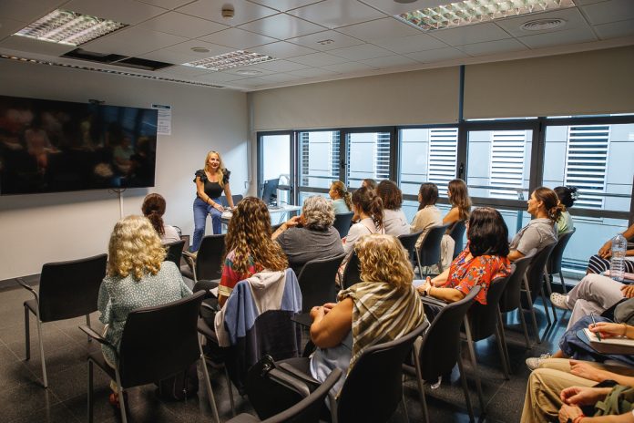 El Servicio de Salud estrena la primera edición de cursos B1 de catalán para profesionales sanitarios