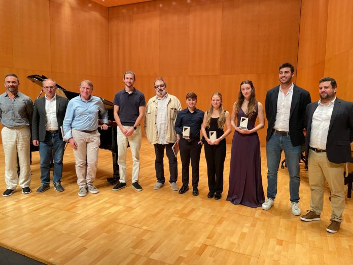 José Miguel Ortiz Solivelles gana el premio Art Jove de solistas