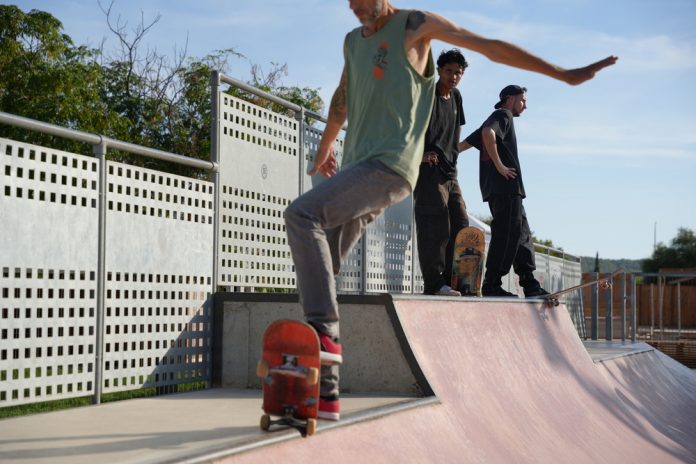 La Diada de Skate del Consell de Mallorca reúne a familias y jóvenes en una jornada de deporte urbano