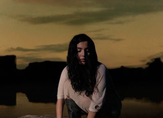 Júlia Colom presenta Paradís, su segundo álbum ya disponible Júlia Colom presenta Paradís, su segundo álbum ya disponible