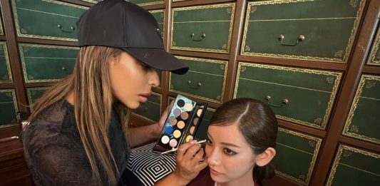 La maquilladora ibicenca Mary Dego deslumbra en la Global Fashion Week de París