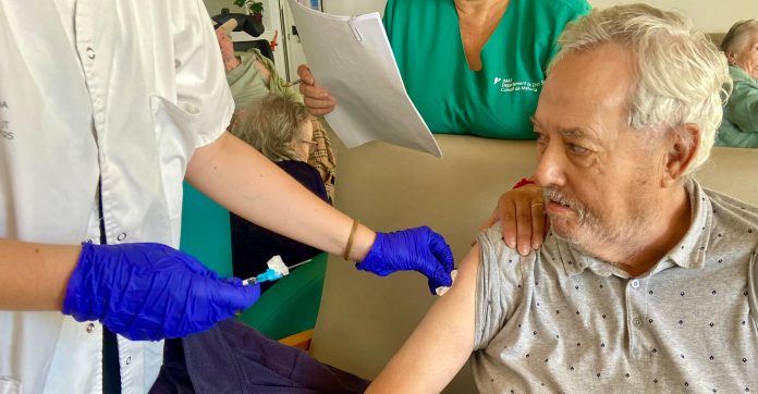 Empieza la vacunación de la gripe en las residencias de personas mayores del IMAS