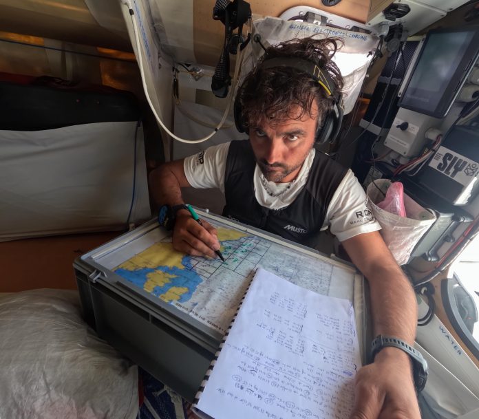 Hugo Ramón pone rumbo al Caribe en la travesía decisiva de la Mini Transat Hugo Ramón pone rumbo al Caribe en la travesía decisiva de la Mini Transat