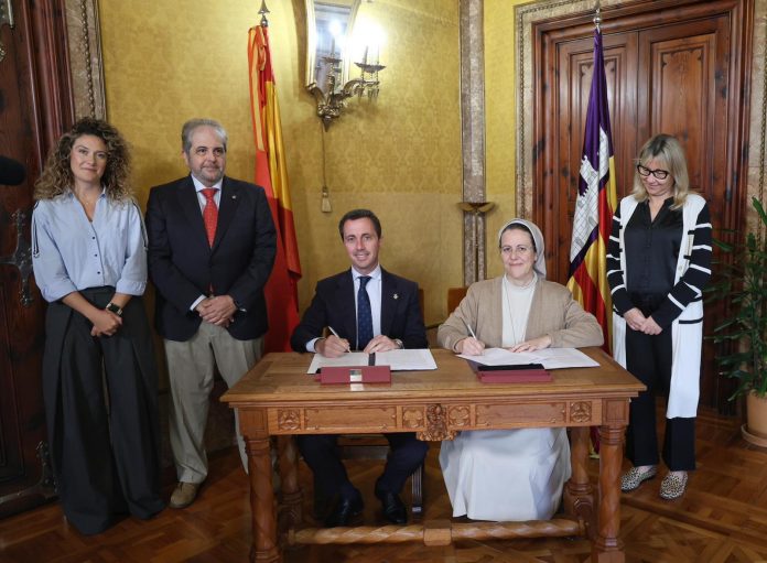 El Consell de Mallorca y el CESAG firman un convenio para realizar prácticas en la institución insular