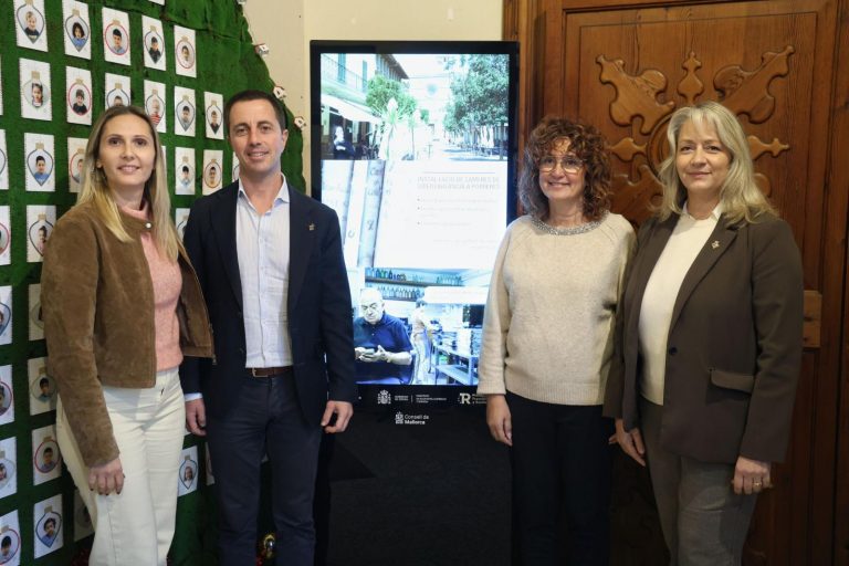 Tótems digitales y aparcabicis en 43 municipios de la isla, financiados con 1 millón de euros de fondos europeos