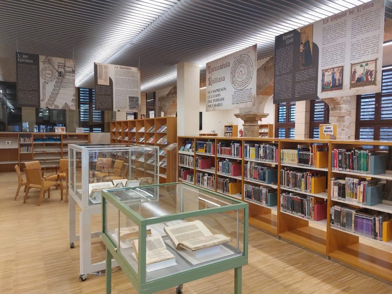 La Biblioteca Pública de Palma “Can Sales” muestra los primeros impresos lulianos de su colección