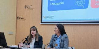 Las ventas del comercio mejoran un 4,6 % en lo que va de año y atraen casi 2.000 millones de gasto turístico Las ventas del comercio mejoran un 4,6 % en lo que va de año y atraen casi 2.000 millones de gasto turístico El Observatorio del Comercio de las Illes Balears destaca que en el tercer trimestre de 2025 el gasto turístico en el comercio creció un 8,9 % y la variación anual fue del 9,1 % El sector alcanza cifras récord de empleo con 53.830 trabajadores Las ventas en el sector del comercio de las Illes Balears siguieron creciendo en todos los grupos de venta con una mejora de la facturación del 4,6 % en lo que va de año, por encima de la media nacional (4,0 %). Así se desprende de los datos recogidos por el Observatorio del Comercio de las Illes Balears correspondientes al tercer trimestre de 2025, a partir de datos del Instituto Nacional de Estadísticas (INE) y del Instituto de Estadística de las Illes Balears (IBESTAT). Además, la palanca externa, es decir, las compras hechas por turistas, sigue contribuyendo positivamente a la facturación, ya que en el tercer trimestre las compras aumentaron un 8,9 % (1.104 millones de euros) y en el conjunto del año un 9,1% hasta superar los 1.911 millones de euros. «La confianza de las empresas de comercio es más optimista que hace un año, a pesar de que las expectativas sean negativas entran dentro del intervalo de respuestas habitual», ha explicado la directora general de Economía y Estadística, Catalina Barceló, que ha presentado el informe junto con la directora general de Empresa, Autónomos y Comercio, Pedrona Seguí. Asimismo, según los datos recogidos en el Observatorio del Comercio, el sector está dando más trabajo que en 2024, concretamente un 2,9 %, hasta llegar a 53.830 personas, el valor más alto en un mes de octubre de toda la serie. Estos datos reflejan una enorme diferencia con la media española, que apenas crece un 0,8 % en el décimo mes del año. «Este impulso se produce gracias al fuerte impulso de Mallorca, Menorca y Formentera, que tienen cifras récord», ha explicado Barceló, quien ha señalado que, por el contrario, Eivissa reduce el número de afiliados en un 3,3 % y cae a niveles de 2019. «Tenemos que observar la evolución para confirmar la tendencia y analizar los posibles motivos», ha añadido Seguí. «Hay que tener en cuenta que estos datos corresponden al comercio balear en su conjunto (pequeño, medio y grande). Desde el Govern continuamos velando por el comercio y trabajando para incrementar los datos de los comercios como hasta ahora. Nos ocupamos de que el pequeño comercio se sienta acompañado», ha recalcado la directora general de Empresa, Autónomos y Comercio. Por otro lado, el Observatorio del Comercio ha analizado en su informe del tercer trimestre de 2025 la evolución del comercio electrónico en las empresas de comercio con diez o más trabajadores, sobre la base de la encuesta de uso de TIC y comercio electrónico del INE y del IBESTAT. Así, un 39 % de este tipo de empresas vendió a través de la red hasta llegar a los 580 millones de euros en ventas, lo que supone un 8,2 % sobre el total. El porcentaje de empresas que apuestan por el comercio en línea sigue siendo inferior a la media nacional, que se sitúa en el 43,6 %, aunque la evolución del volumen de ventas sigue siendo mucho mayor en 2024 -de los 126,5 millones de media nacional hasta los 325,5 millones en las Illes Balears-, pero con una caída respecto de 2023, que rompe con el crecimiento continuado reflejado desde 2019. Finalmente, el porcentaje de ventas electrónicas sobre el total, pese a que mejora respecto de 2023 del 7 al 8,2 %, sigue por debajo de la media nacional, que cae del 17,6 al 15,8 %. La presentación del informe se puede ver en el siguiente enlace.