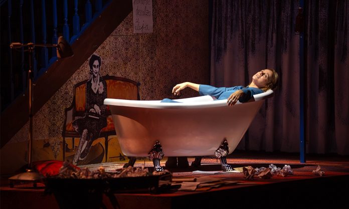 Emma Suárez protagoniza El cuarto de atrás en el Teatro Principal de Inca