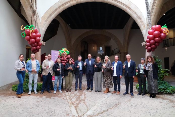 La segunda edición del Raïm Wine Fest reúne este sábado a 50 bodegas mallorquinas en el Parc de la Mar