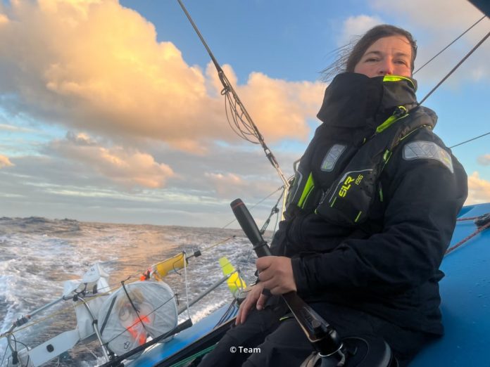 Transat Café L'Or: media regata superada para Aina Bauza y Axelle Pillain