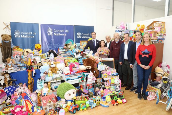 El Consell de Mallorca se suma al programa de Monti-Sion Solidària para que ningún niño se quede sin juguete esta Navidad