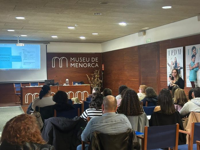 La Conselleria acredita a 89 profesionales en Menorca y Mallorca para reforzar las valoraciones de dependencia