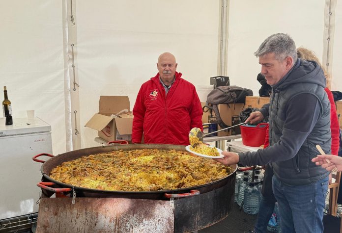 Inaugurada la Feria de las Casas y Centros Regionales en el Parque del Mar