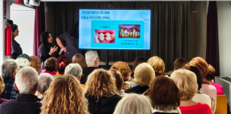 El IMAS acoge talleres de salud bucodental y nutricional impartidos por alumnos de Odontología y Nutrición de ADEMA El IMAS acoge talleres de salud bucodental y nutricional impartidos por alumnos de Odontología y Nutrición de ADEMA
