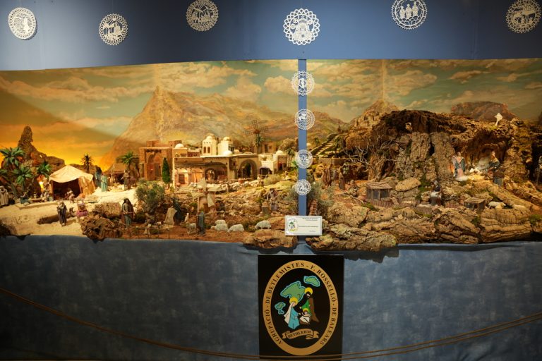 El belén que nace de una cueva