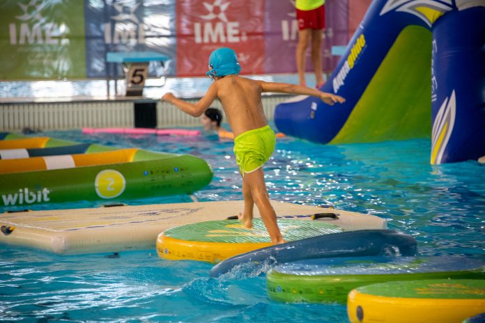 El IME pone en marcha las fiestas acuáticas de Navidad en las piscinas de Son Hugo y Son Moix con 180 plazas más que en la última edición