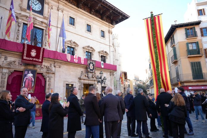 El alcalde defiende en la Festa de l’Estendard una Palma que avanza hacia una ciudad más moderna, segura y cohesionada