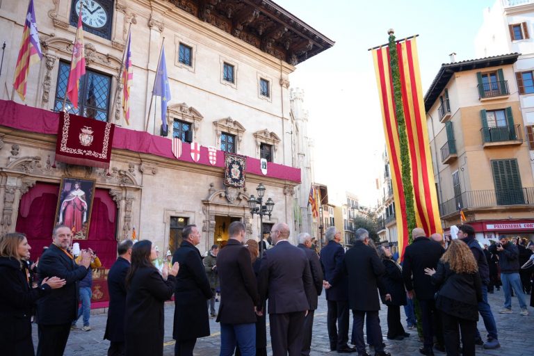 El alcalde defiende en la Festa de l’Estendard una Palma que avanza hacia una ciudad más moderna, segura y cohesionada