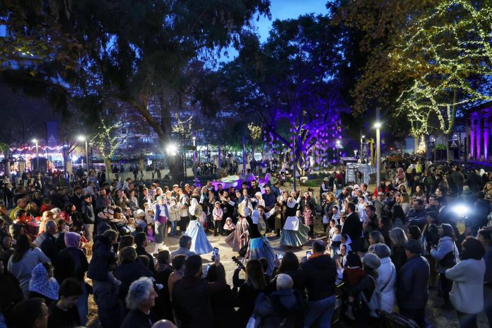 Un belén muy mallorquín cobra vida en La Misericòrdia