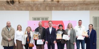 Mallorca premia la creatividad y la tradición en el III Concurso de Escaparates de Navidad de la Part Forana Mallorca premia la creatividad y la tradición en el III Concurso de Escaparates de Navidad de la Part Forana