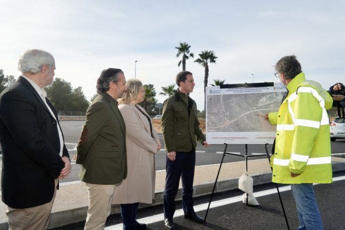 Inaugurada la rotonda y el vial de Son Verí Nou, que eliminan uno de los puntos negros más conflictivos de Mallorca