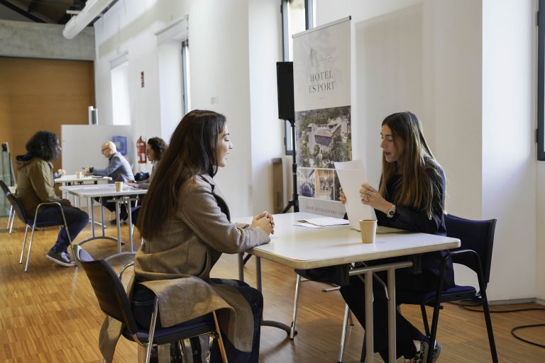 Más de 40 personas participan en una jornada de entrevistas de trabajo organizada por PalmaActiva