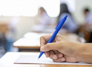 Abren la inscripción para la prueba libre que permite obtener el título de ESO en Balears Abren la inscripción para la prueba libre que permite obtener el título de ESO en Balears