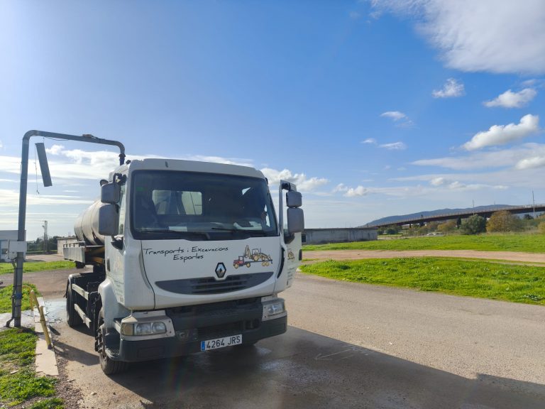 El Govern destina más de 528.000 euros para compensar el transporte de agua en camiones cisterna a municipios en 2025