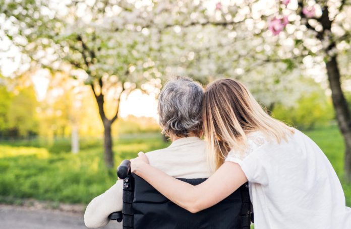 El Govern incorpora 15 profesionales para reducir las listas de espera de discapacidad y dependencia