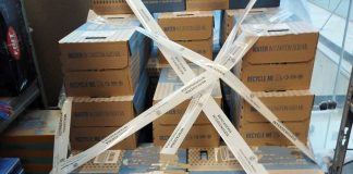 Intervenidos más de 2.000 envases de agua en el aeropuerto de Palma por fraude en la indicación de origen Intervenidos más de 2.000 envases de agua en el aeropuerto de Palma por fraude en la indicación de origen