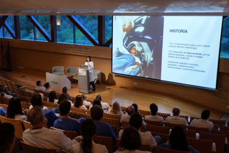 Son Espases consolida el programa de radiocirugía cerebral tras su primer año de funcionamiento