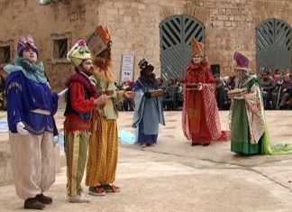 La ‘Adoración de los Tres Reyes de Oriente’ vuelve a Ses Voltes para cerrar las fiestas de Navidad en Palma La ‘Adoración de los Tres Reyes de Oriente’ vuelve a Ses Voltes para cerrar las fiestas de Navidad en Palma