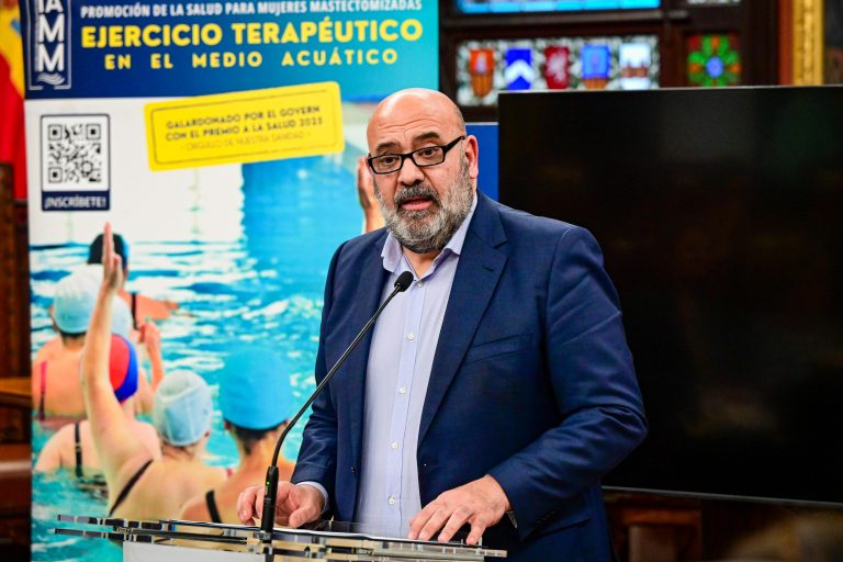 El alcalde clausura la tercera edición del programa TAMM y anuncia la continuidad y ampliación del servicio de terapia acuática