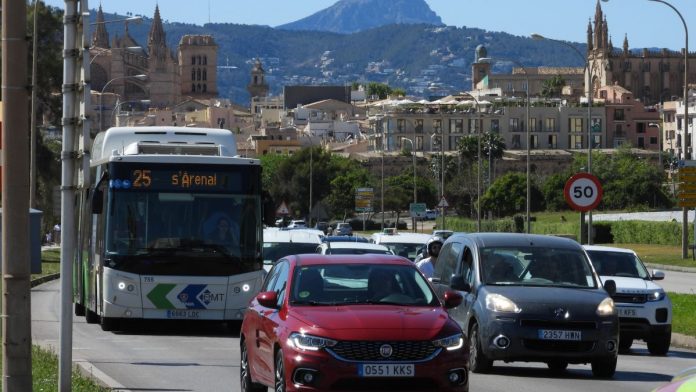 Mallorca se reúne con la patronal del alquiler turístico para abordar la regulación de entrada de vehículos